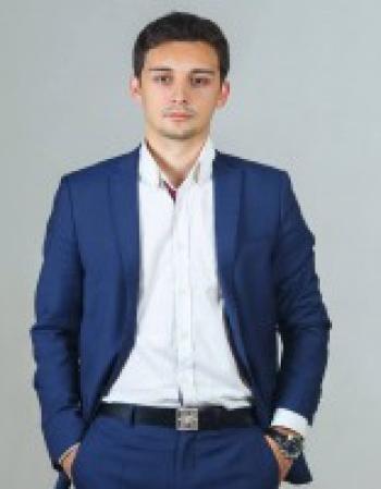 Олегович Артур