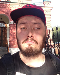 Антон Устинов