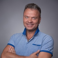 Игорь Мишин