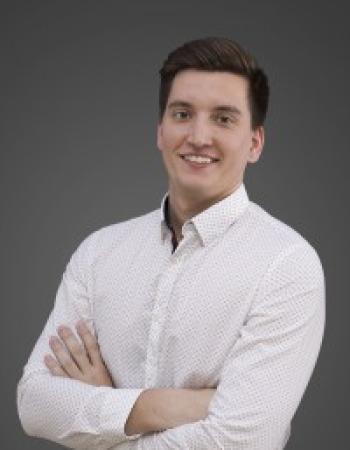 Олегович Максим